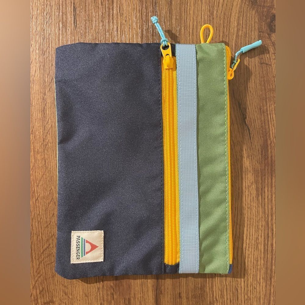 Essentials Recycled Pouch